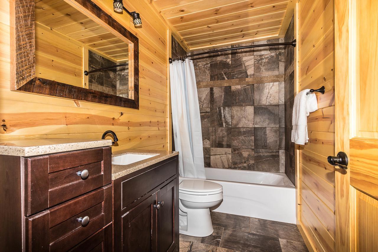 Hocking Hills Cabins & Resort Foxfire Logan Buitenkant foto